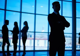 Lãnh đạo và người thân mua bán cổ phiếu gì trong tuần đầu tháng 12?