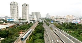 Bộ Chính trị: Phát triển Hà Nội và TP.HCM thành đô thị văn minh toàn cầu