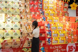 Chính sách tặng quà lễ, Tết tiếp tục được xem xét khi ngân sách cho phép