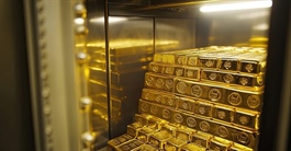 Vàng lên đỉnh lịch sử, nhà đầu tư Ấn Độ mua ròng kỷ lục 10 tỷ USD