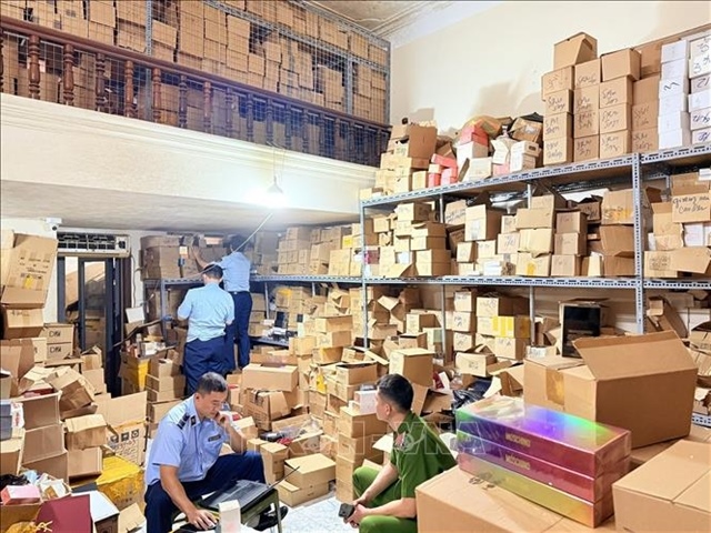 Việt Nam cracks down on 23,000 market violations in 2025