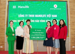 Manulife donates over VNĐ1 billion to support flood victims in central and central highlands