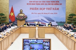 Thủ tướng: Khẩn trương đề xuất công nghệ, hình thức đầu tư với đường sắt tốc độ cao Bắc – Nam