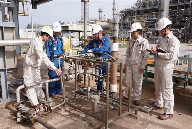 VN-Index rebounds, hitting new high