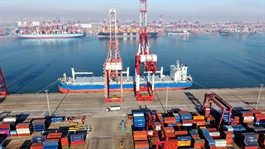 Xuất khẩu bứt phá, Trung Quốc thặng dư thương mại kỷ lục 1,200 tỷ USD trong năm 2025