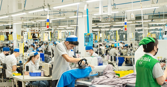 Nhiều doanh nghiệp may mặc thắng lớn nhờ tăng sử dụng nguyên liệu nội địa và may thủ công