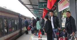 Hàng không, đường sắt tăng chuyến Tết, giá vé có giảm không?