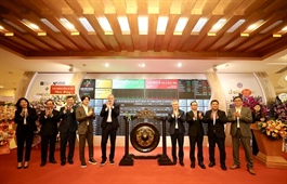 Vừa lên UPCoM, cổ phiếu Dragon Capital Vietnam tăng trần lên 95,200 đồng/cp