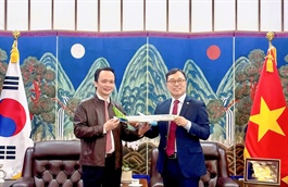 Ông Trịnh Văn Quyết bất ngờ tái xuất 