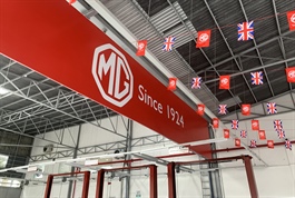 Lợi nhuận nhà phân phối xe MG lao dốc sau năm bùng nổ, thù lao lãnh đạo tăng mạnh