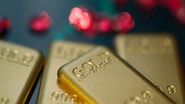 Vàng thế giới có lúc vượt 5,100 USD, bạc lên mốc 108 USD