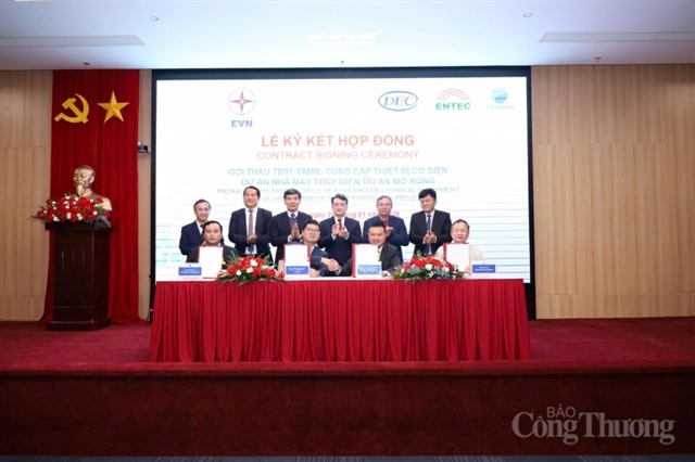 EVN signs contract for electromechanical equipment supply for Tri An Hydropower Plant Expansion