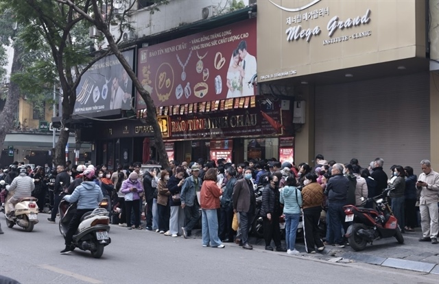 Domestic gold bars tumble 13% as global sell-off rattles local market