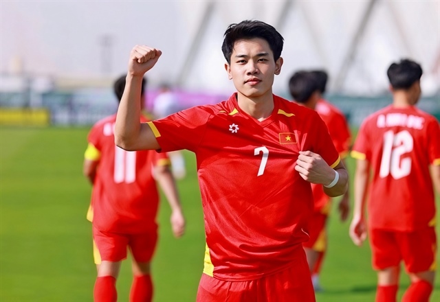 Star footballer Nguyễn Đình Bắc to become SACOMBANK brand ambassador