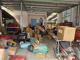 Thấp thỏm mua - bán hàng online dịp Tết