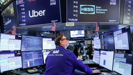 Binh đoàn nhỏ lẻ “tất tay” cho năm 2026, bơm lượng tiền kỷ lục vào cổ phiếu Mỹ trong tháng 1