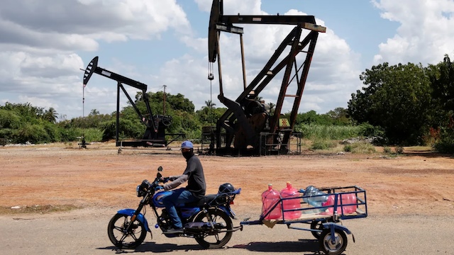 Giá dầu tăng hơn 1%  | Vietstock