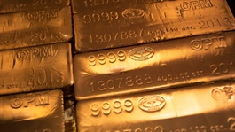 Vàng thế giới lên mốc 5,100 USD