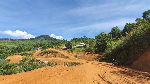 Đề xuất ghi nợ tiền sử dụng đất trên sổ đỏ của hộ gia đình, cá nhân khó khăn về tài chính.