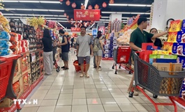 TP Hồ Chí Minh: Thị trường sắm Tết cao điểm, lượng khách gấp 3-4 lần ngày thường