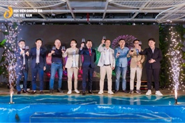 Khát vọng phụng sự: Khi doanh nhân đi tìm hạnh phúc trong sự cho đi