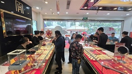 God of Wealth Day sparks gold rush