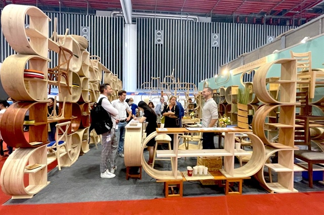 Đầu tư công nghệ, tự động hóa giúp doanh nghiệp ngành gỗ tối ưu chi phí và nâng năng suất. Ảnh: QH