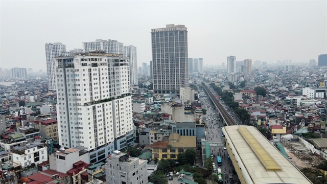 Giá nhà thương mại neo cao những năm gần đây, trong khi đó phân khúc bình dân gần như vắng bóng trên thị trường.