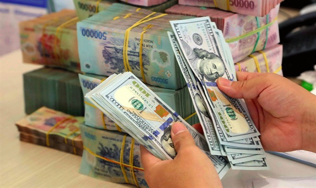 USD chạm trần, tỉ giá tăng trở lại