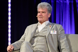 FPT và STB: Hai thái cực “bán sớm” của quỹ PYN Elite