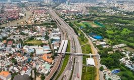 Nhiều nhà đầu tư địa ốc 'xả hàng' để bớt lỗ