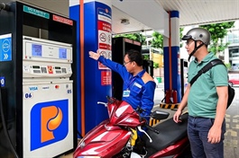 Chi 4,000-5,000 đồng quỹ bình ổn mỗi lít xăng dầu