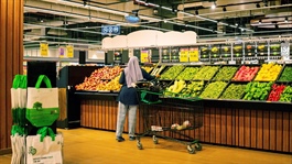 Eo biển Hormuz bị chặn, vùng Vịnh loay hoay tìm đường nhập thực phẩm