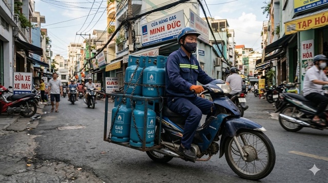 Giá gas tăng thêm 70.000 đồng/bình 12kg ảnh 1
