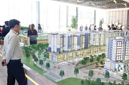 Áp lực lãi suất tăng cao khiến nhiều gia đình tạm gác kế hoạch mua nhà