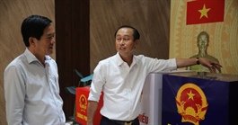 Lãnh đạo TP.HCM kiểm tra công tác chuẩn bị bầu cử tại phường đông dân nhất