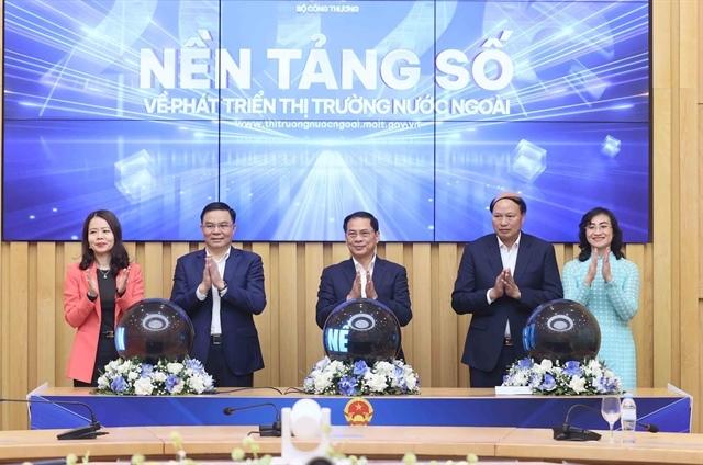 Việt Nam plans KPIs for trade offices abroad to support exporters