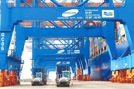 Middle East conflict disrupts supply chains, pressures logistics firms