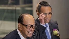 Tỷ phú Lý Gia Thành bán tài sản, ôm tiền mặt chờ thời