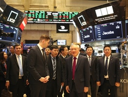 Việt Nam seeks deeper capital market integration during high-level visits to US exchanges