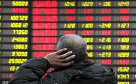 Chứng khoán châu Á nhuốm sắc đỏ, vàng giảm giá khi dầu tăng 8%