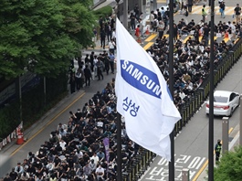 Nguy cơ 90,000 nhân viên Samsung đình công cho thấy điều gì?