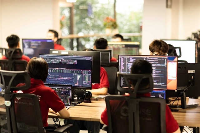 Investors expect new trend after three-weekly gain streak