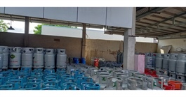 Vì sao giá xăng dầu giảm mạnh, giá gas vẫn ở mức cao?