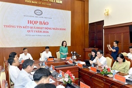 Dù áp lực vốn tăng cao nhưng ngân hàng vẫn giảm lãi suất để hỗ trợ tăng trưởng kinh tế