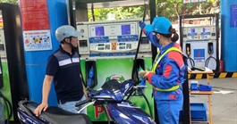 Xăng E10 sắp thay xăng khoáng, Bộ Công Thương nói gì về tính tương thích với xe máy, ô tô?