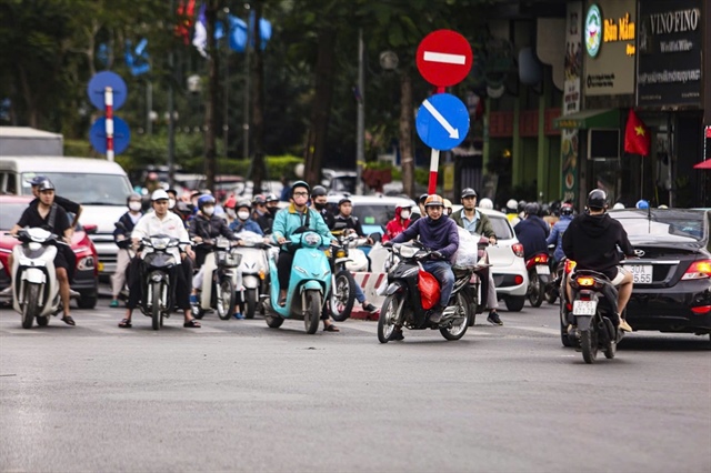 Hiện cả nước có hơn 70 triệu xe mô tô, xe gắn máy. Trong đó, Hà Nội có khoảng 5,6 triệu xe, còn TP.HCM khoảng 8,6 triệu xe. Ảnh: V.LONG
