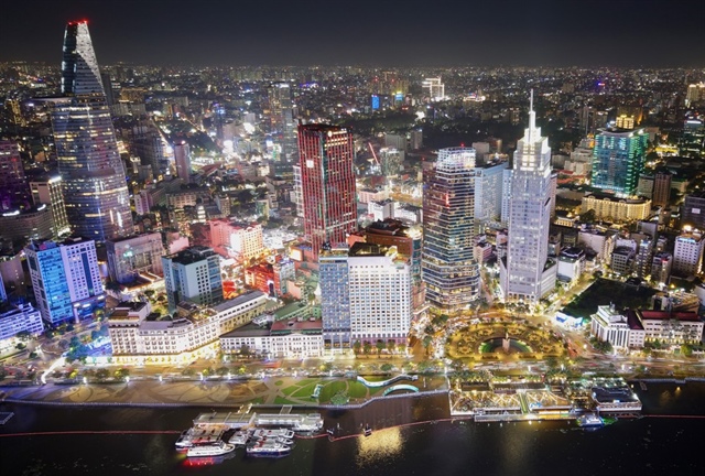 TP.HCM kiên định mục tiêu tăng trưởng hai con số. Ảnh: THUẬN VĂN