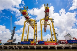 ĐHĐCĐ Vinafreight: Chiến tranh tác động mạnh đến sản lượng vận tải, Cảng Mipec sắp có lãi