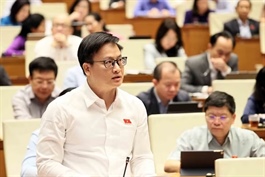 Đại biểu Quốc hội đề nghị Chính phủ làm rõ việc các bộ, ngành giải ngân chậm